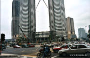 PETRONAS Twin Tower in Kuala Lumpur (West Malaysia) 	